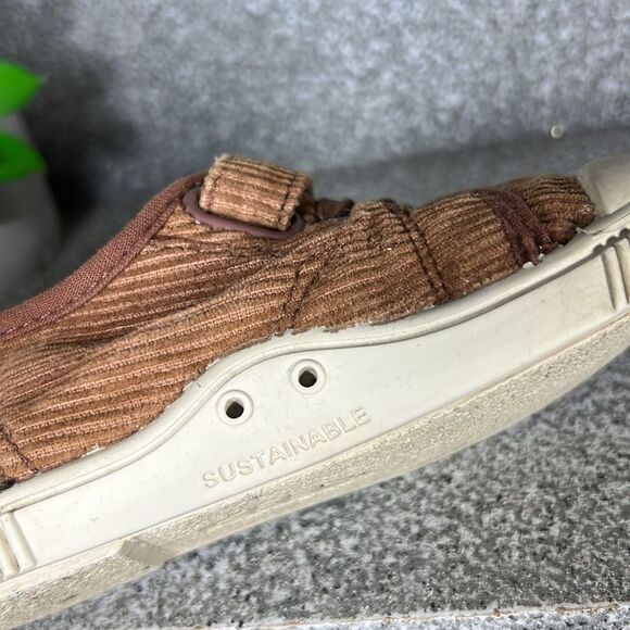 Keen | Potting Soil Corduroy Strap Santiago Sneakers - Picture 5 of 9